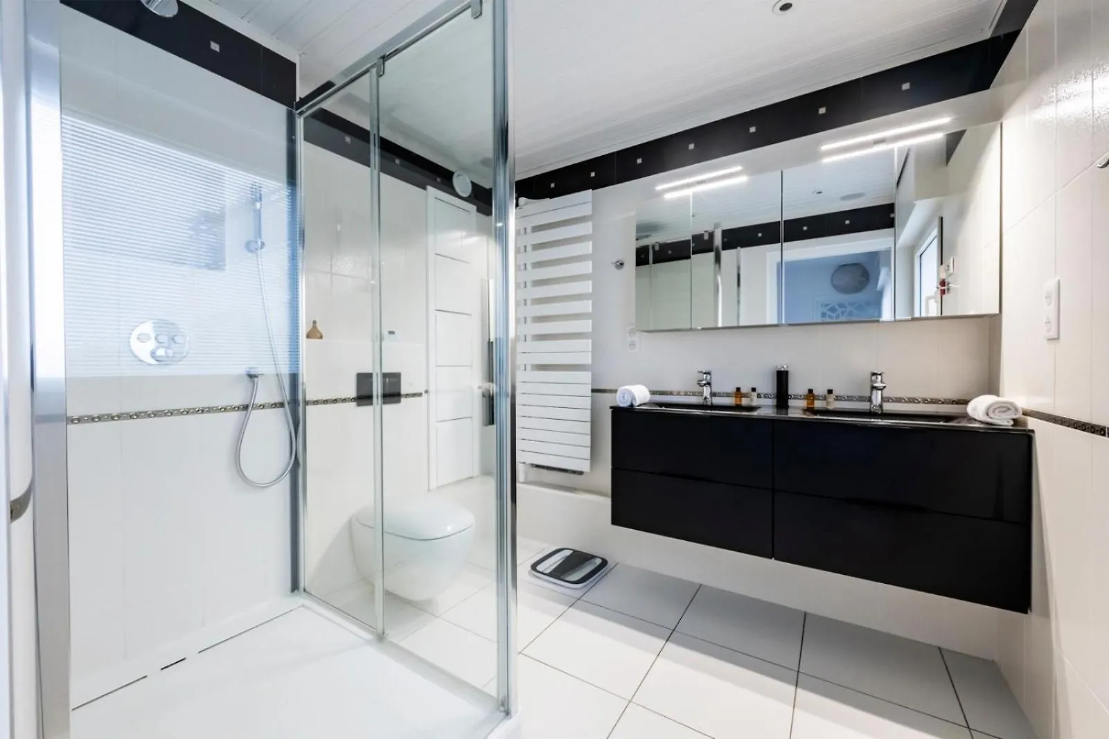 Veeve - Abstract Allure Parijs Appartement